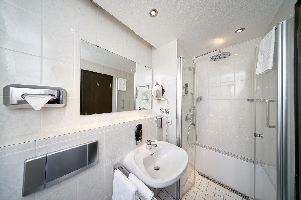 Hotel Zur Post Bernkastel-Kues Ngoại thất bức ảnh