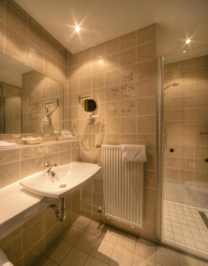 Hotel Zur Post Bernkastel-Kues Phòng bức ảnh